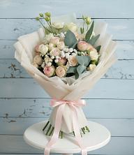 Букет цветов из:  Розы и Лизиантусы в Александровке Воронежской области
