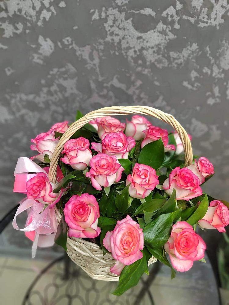 Цветочная композиция из Розы в корзине в Александровке Воронежской области