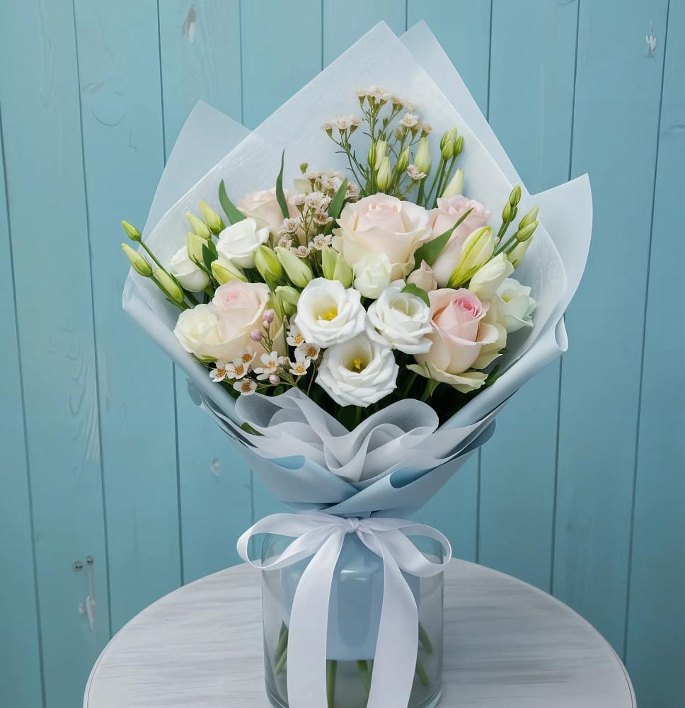 Букет цветов из: Розы и Лизиантусы в Александровке Воронежской области