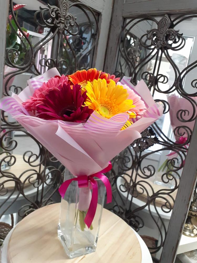 Букет цветов из: Герберы в Александровке Воронежской области