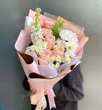 Букет цветов из:  Хризантемы и Розы в Александровке Воронежской области