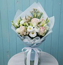 Букет цветов из:  Розы и Лизиантусы в Александровке Воронежской области