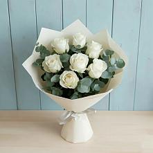 Букет Белые розы в Эвкалипте в Александровке Воронежской области