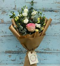 Букет цветов из:  Розы и Лизиантусы в Александровке Воронежской области